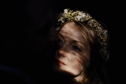 Couronne de fleurs de l'atelier Lilas Wood fleuriste mariage à lyon en Rhône alpes - Photographie Rock my world photography