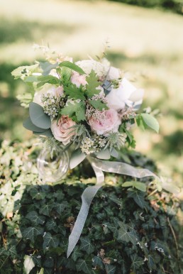 Bouquet de mariée confectionné par l'atelier Lilas Wood fleuriste mariage Grenoble, fleuriste mariage, fleuriste mariage Annecy, fleuriste mariage Genève, fleuriste mariage Chambéry en Savoie et Haute Savoie.